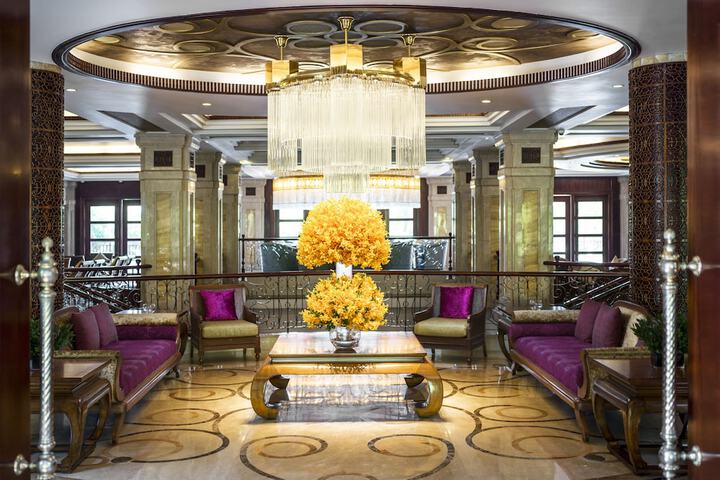 Hotel Lobby