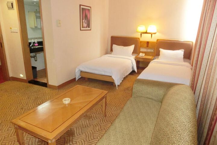 Room 20 of 38