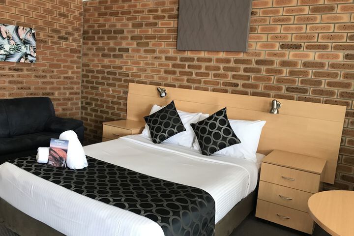 Room 50 of 152