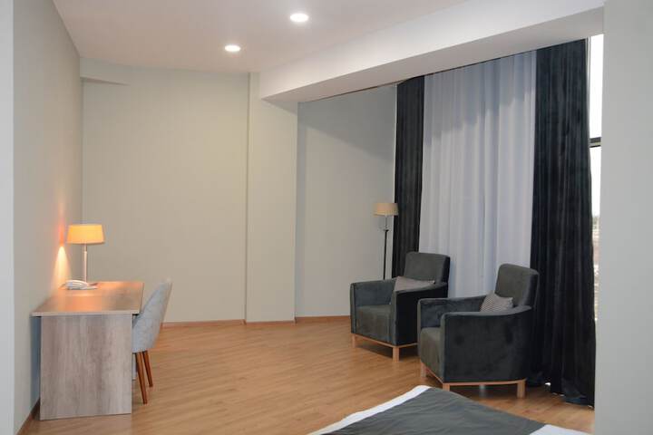 Room 3 of 21