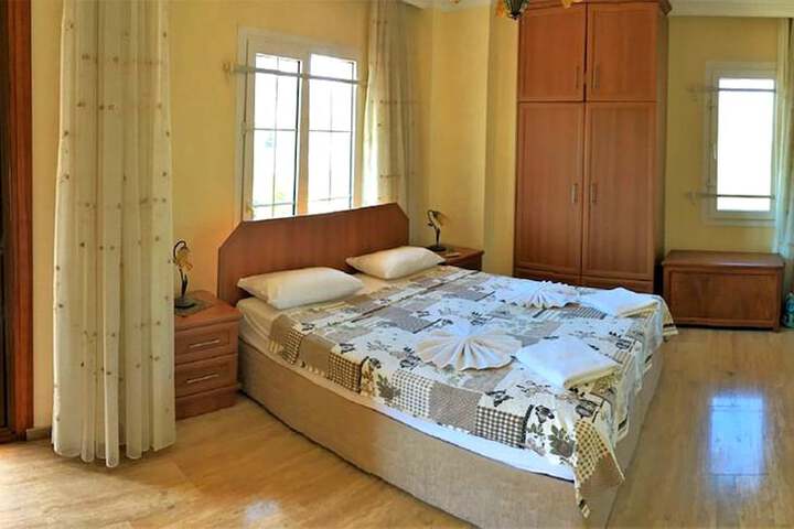 Room 2 of 23