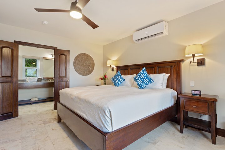 Room 25 of 179