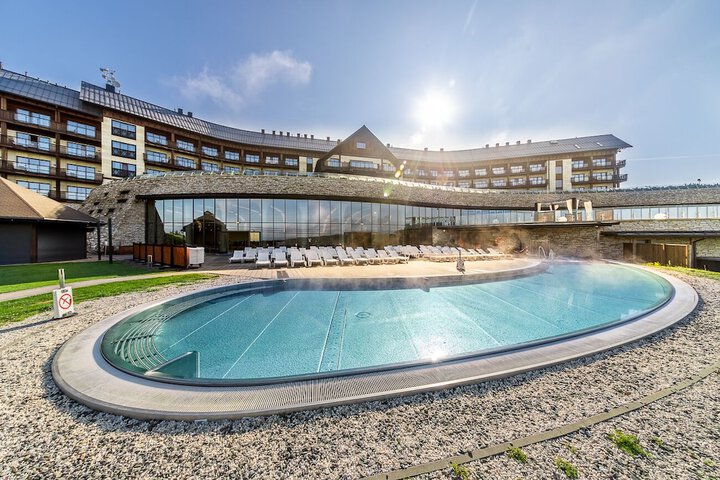 Hotel with Pool