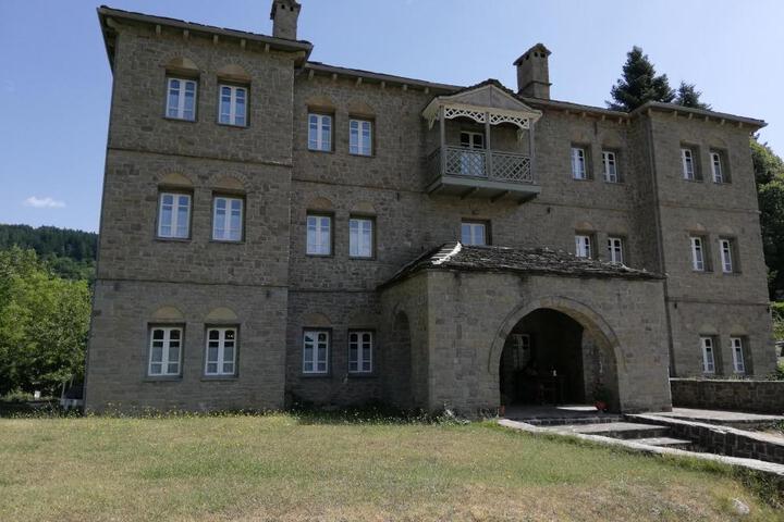 Hotel Petrotechno