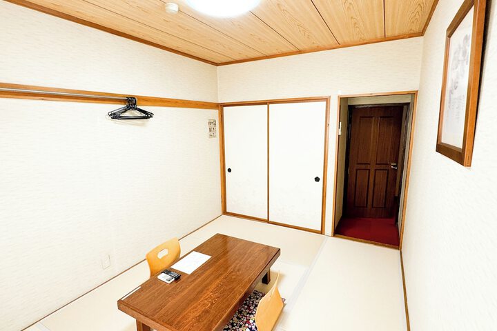 Room 5 of 30
