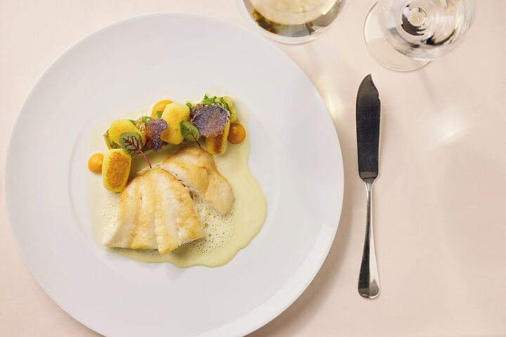 Dining 44 of 66