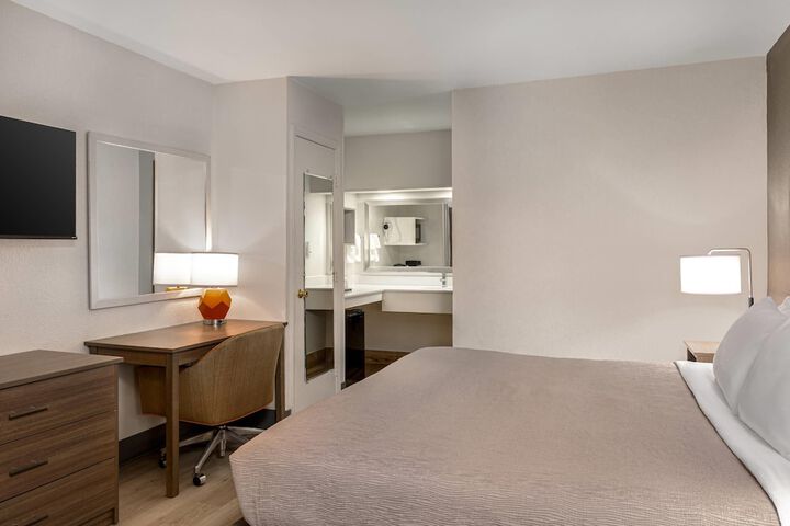 Room 21 of 46