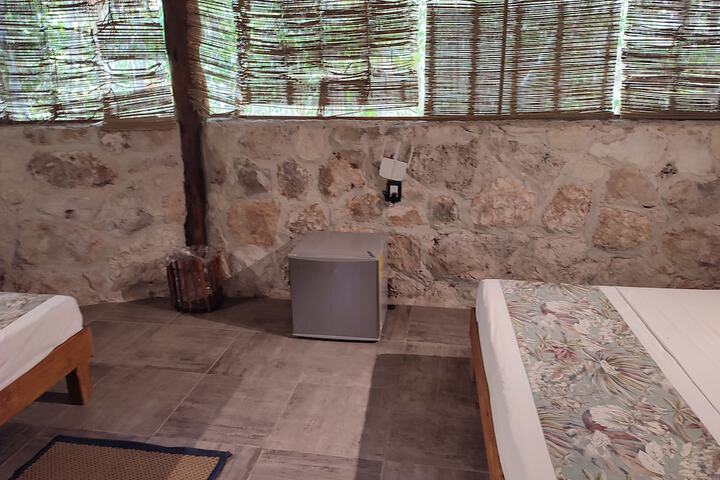 Room 14 of 121