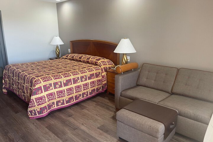 Room 8 of 36