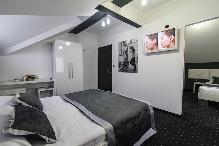 Room 14 of 60