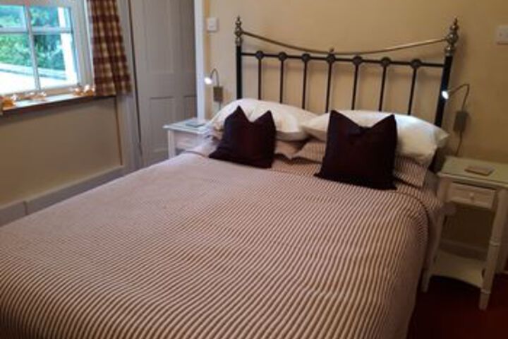 Room 12 of 18