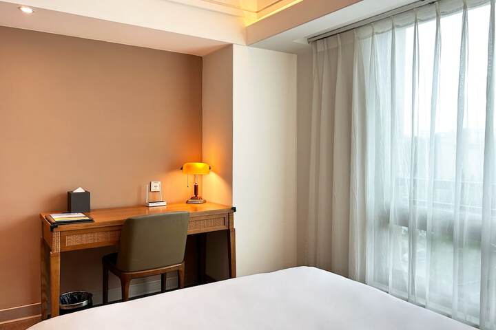 Room 37 of 71