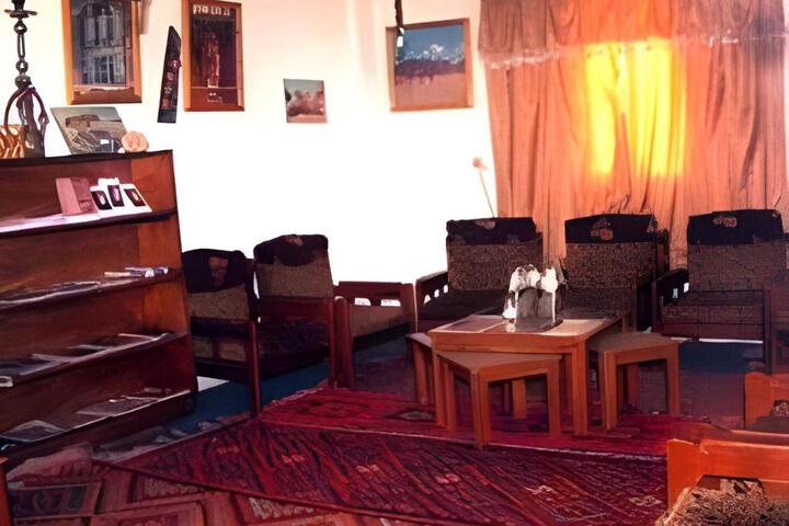 Orient Gate Hostel and Hotel