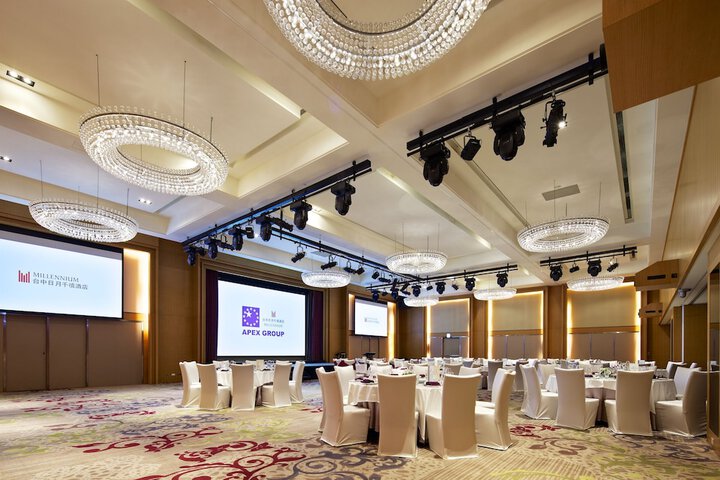 Ballroom/Hall 50 of 57