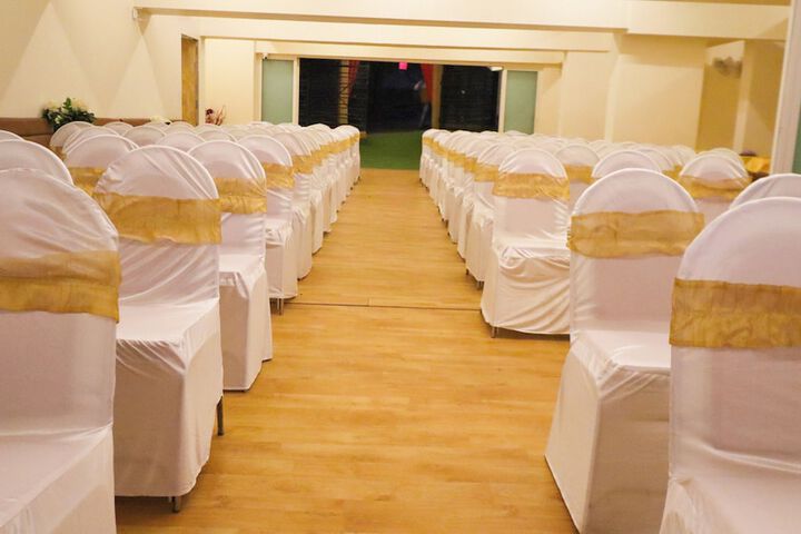 Ballroom/Hall 92 of 102