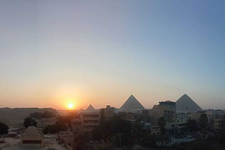 Eygpt pyramids iew
