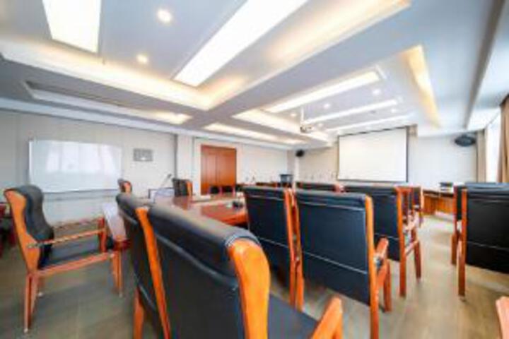 Room 14 of 23