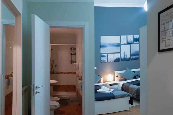 Room 25 of 48