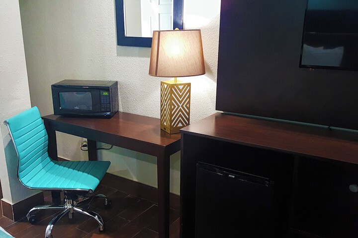 Room 7 of 20