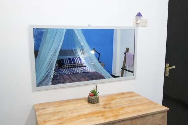 Room 8 of 23