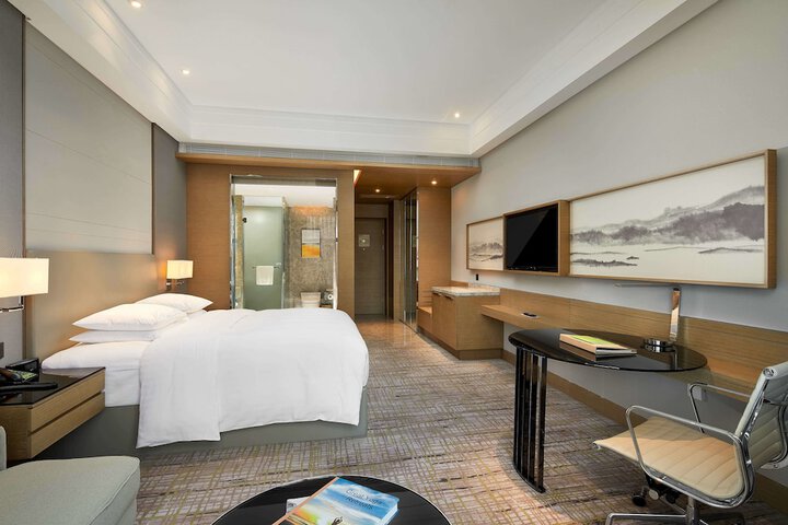 Room 20 of 82
