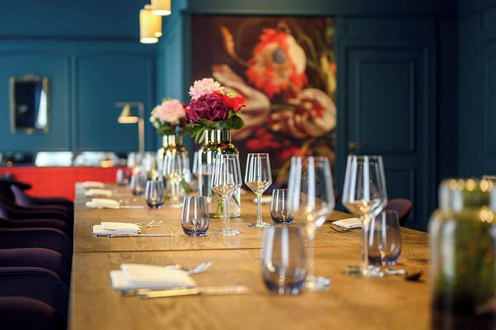 Dining 76 of 160