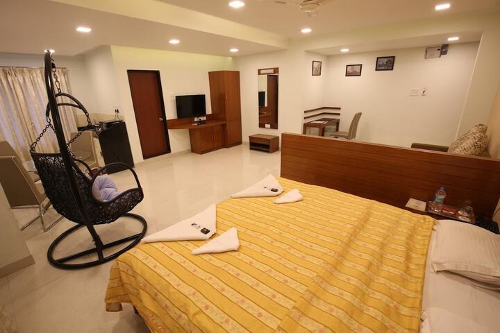 Room 10 of 46