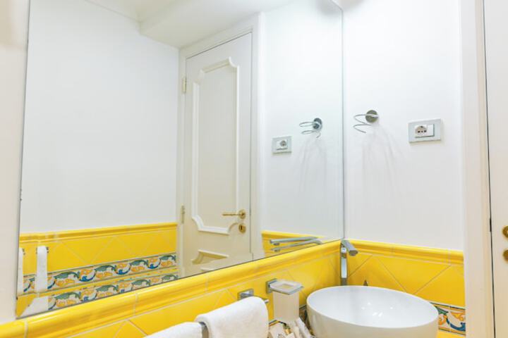 Room 73 of 159