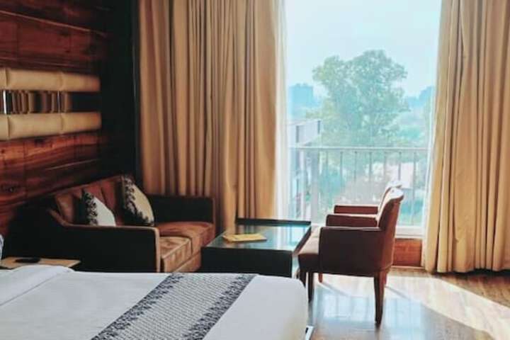 Room 28 of 45