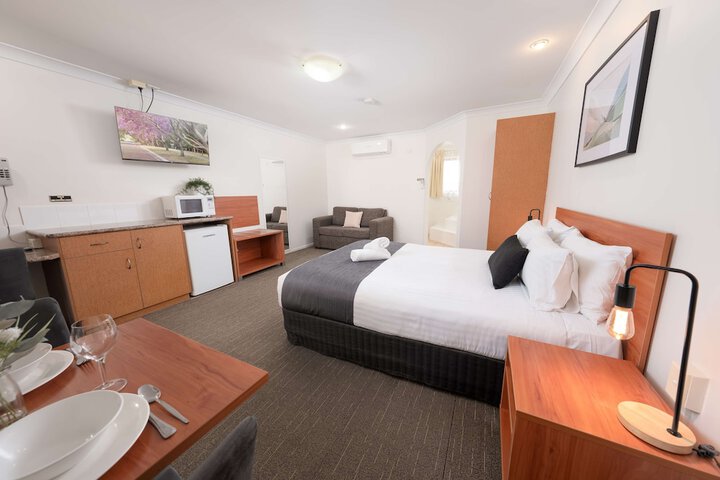 Room 12 of 40
