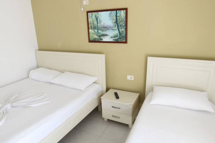 Room 16 of 25