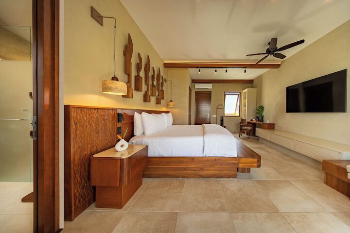 Room 28 of 180
