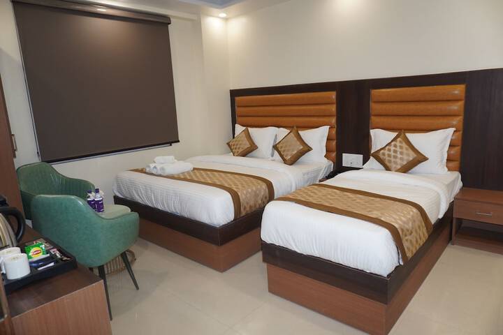 Room 8 of 30