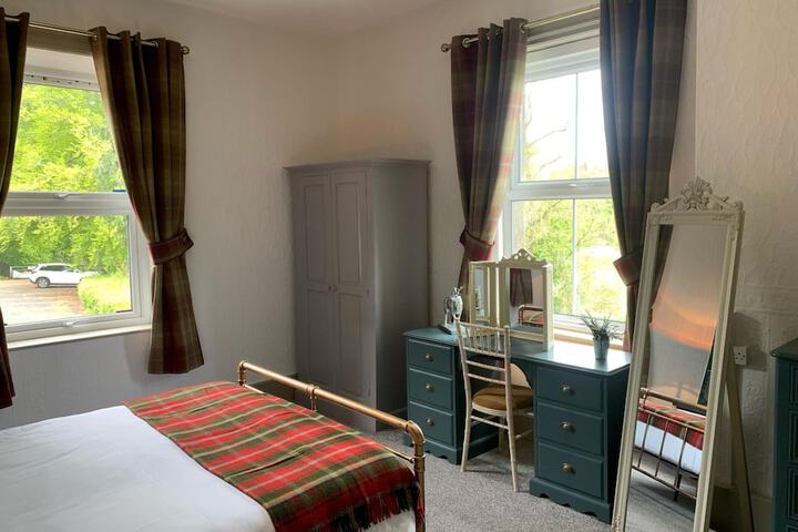 Room 16 of 38