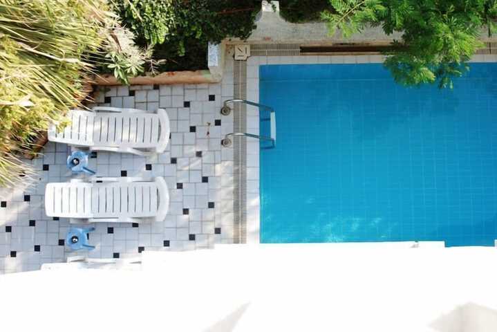 Pool 17 of 26