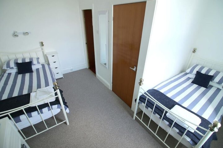Room 9 of 52