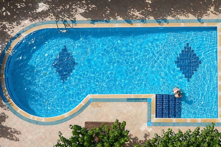 Pool 35 of 66
