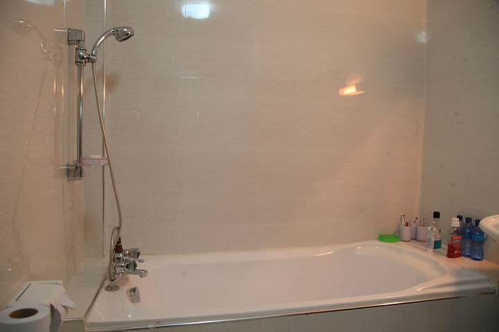 Room 4 of 26