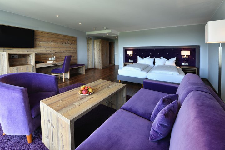 Room 15 of 137