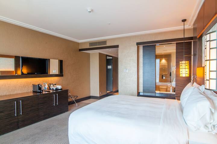 Room 17 of 130