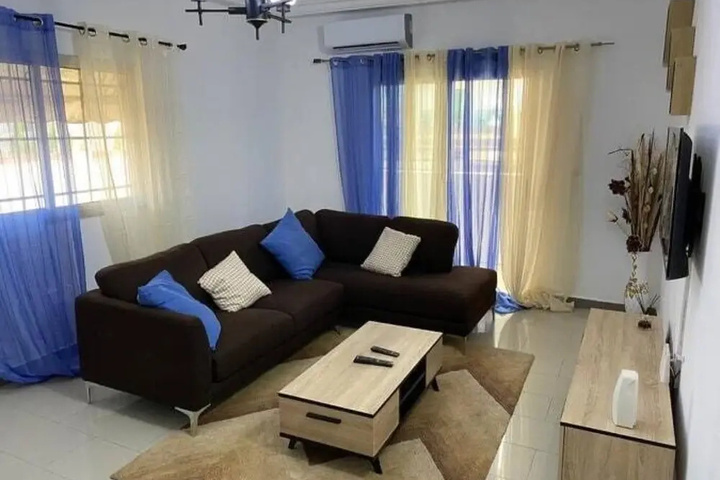 Room 2 of 9