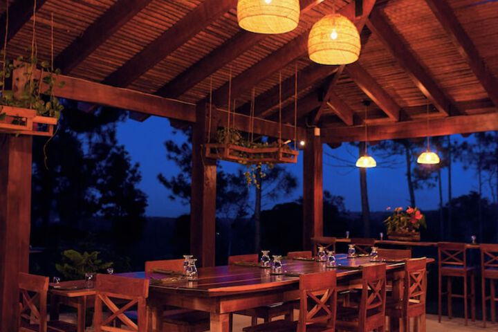 Dining 157 of 252
