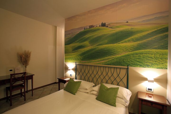 Room 4 of 53