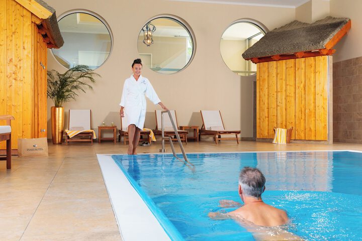 Hotel with Pool
