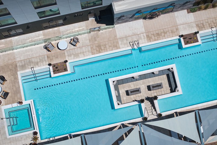 Pool 28 of 65