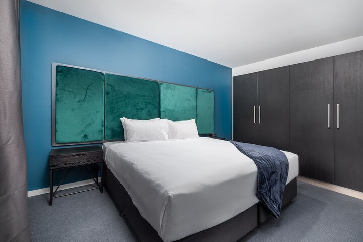 Room 7 of 38
