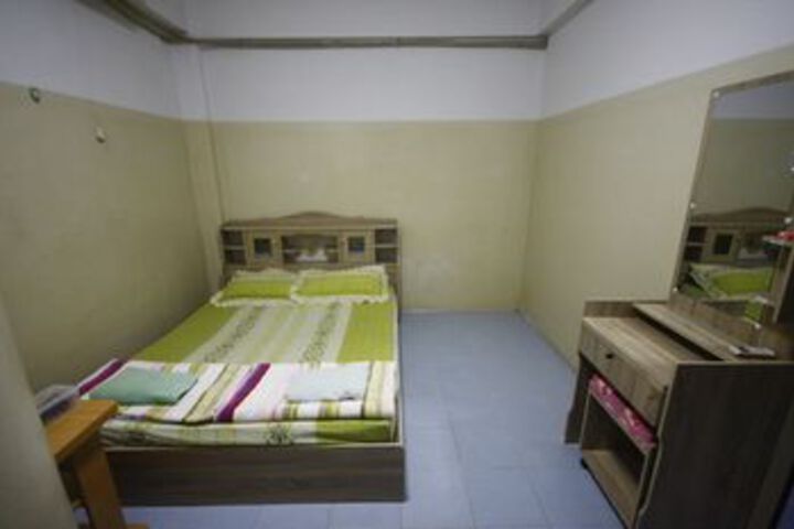 Room 30 of 47