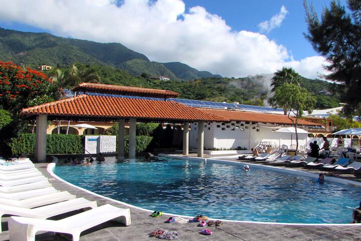 Pools & Facilities