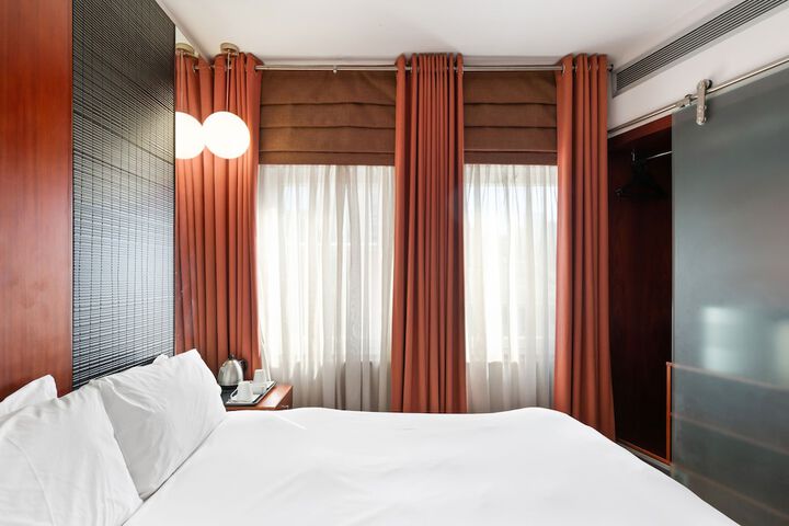 Room 10 of 57