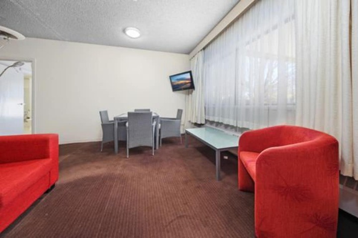 Room 22 of 48